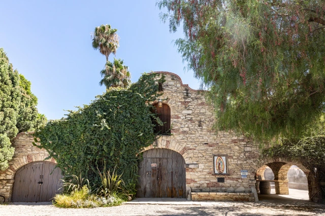 brick entrance to malibu wine and beer garden