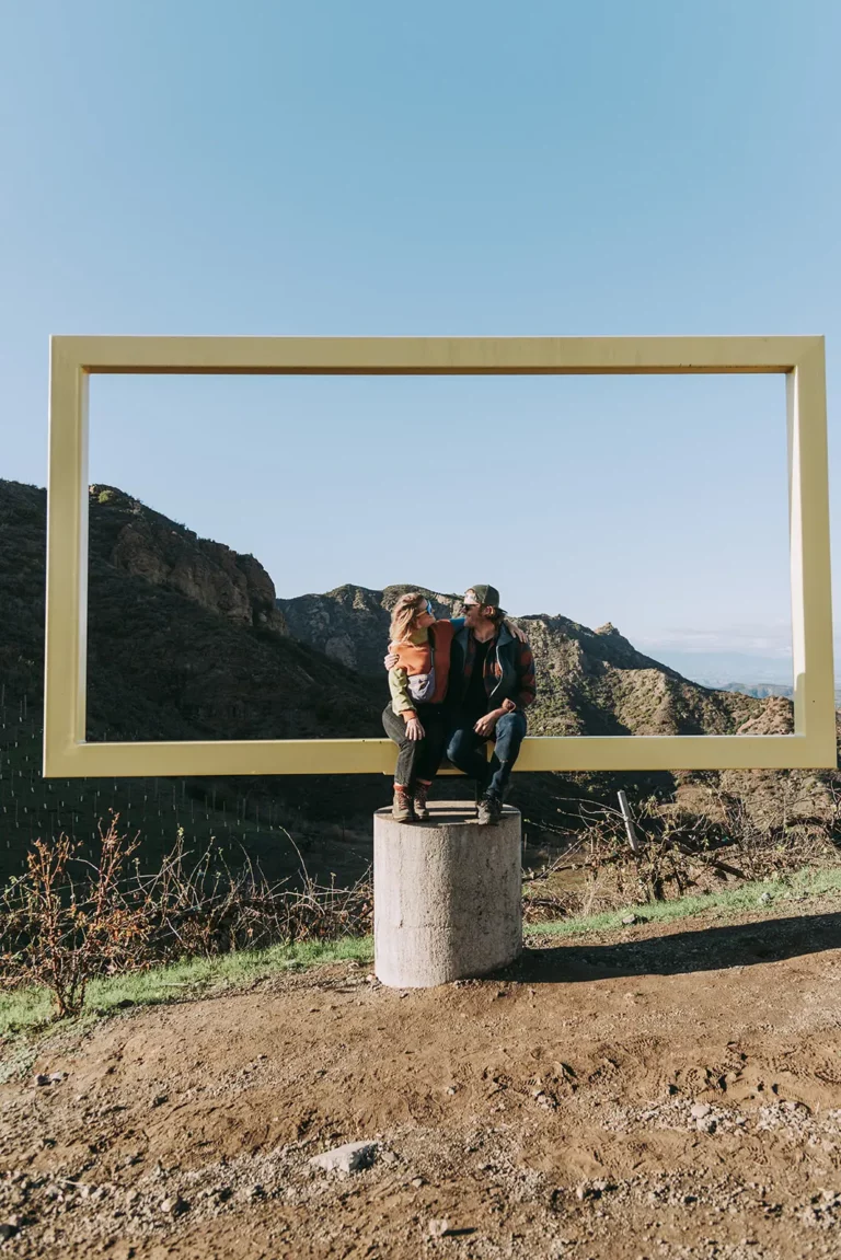 couple at saddlerock ranch, malibu picture spot