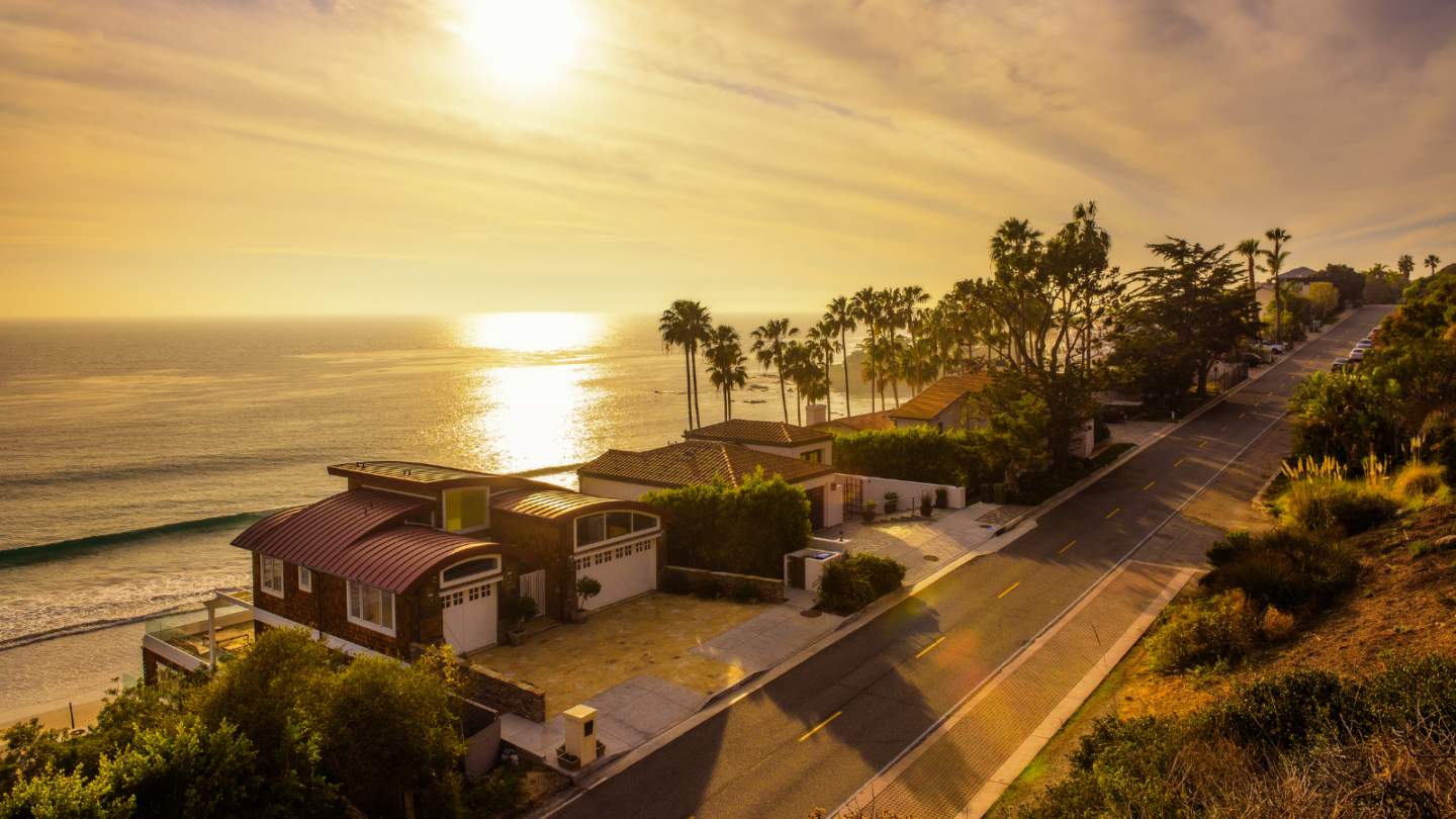 oceanfront houses in malibu